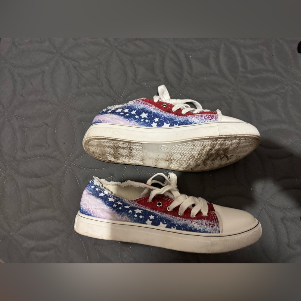 Women’s Patriotic sneakers - Picture 3 of 4